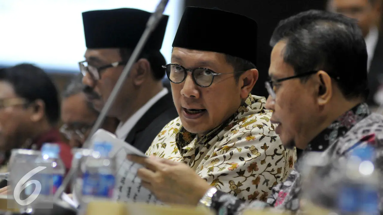 20160421- Menteri Agama Bahas Peningkatan Pelayanan Haji Bareng Komisi III- Lukman Hakim Saifuddin-Jakarta- Johan Tallo