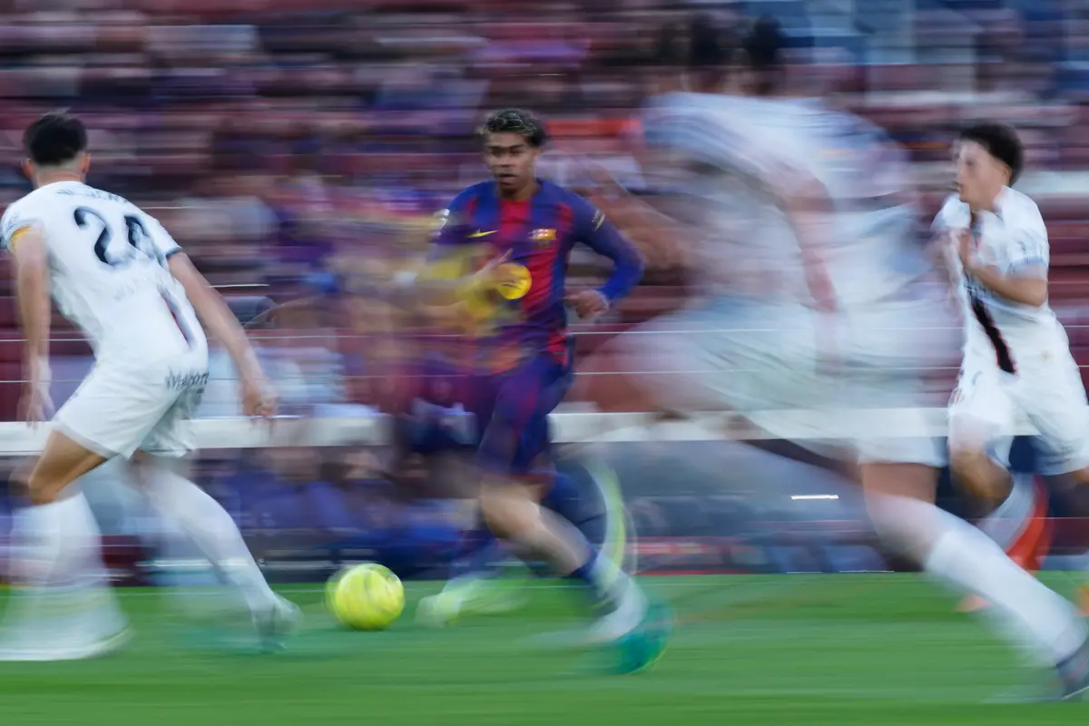 Pemain Barcelona Lamine Yamal