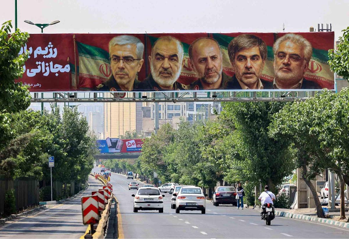 FOTO: Suasana Kota Teheran Iran Dihiasi Poster Anti-Israel