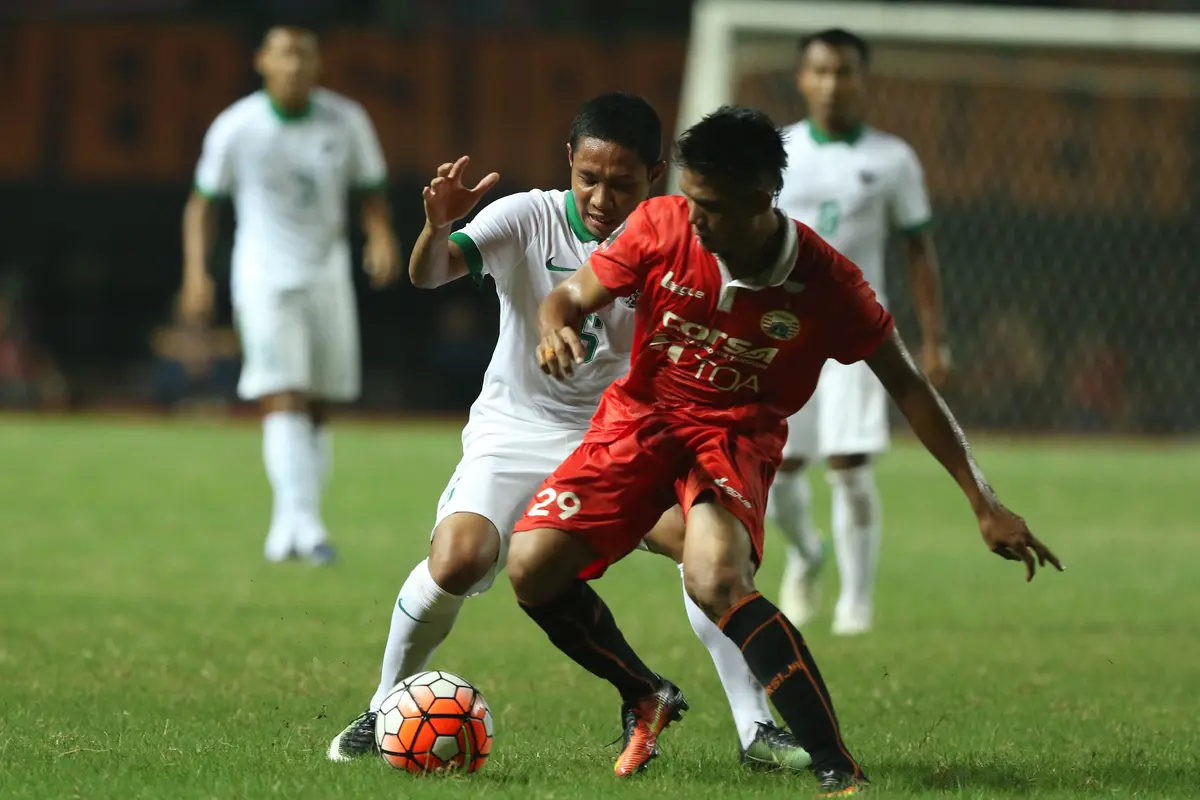 20170405- Persija Lawan Timnas Indonesia-Bekasi- Helmi Fithriansyah