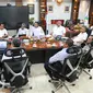 Pemerintah Kabupaten Mamuju Tengah menunjukkan sertifikat lahan sebagai bukti kesiapan pembangunan Sekolah Rakyat permanen.