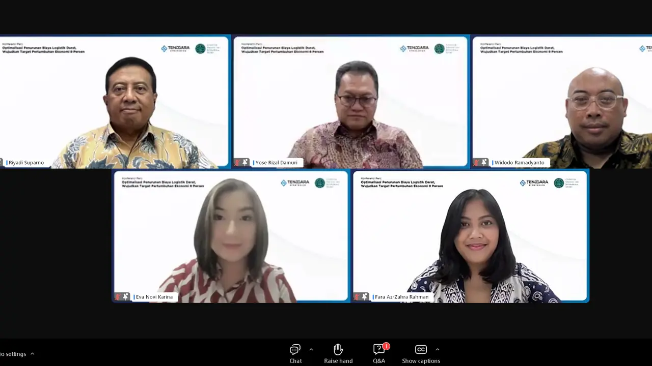 Konferensi Pers Kebijakan Tinjauan Strategis Logistik Darat di Indonesia oleh Tenggara Strategics pada Jumat (22/11/2024).