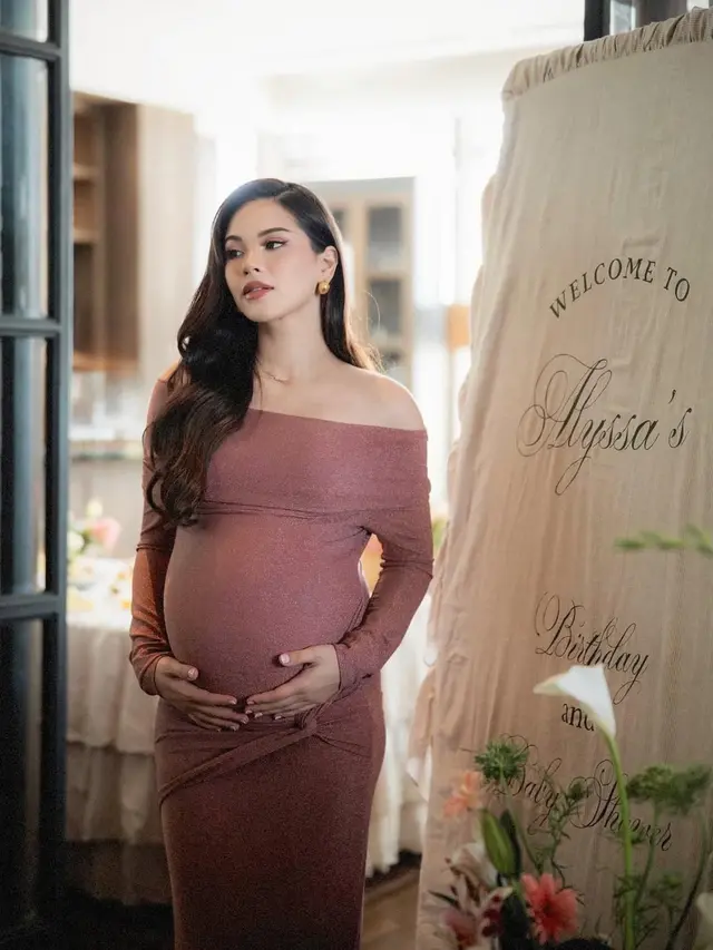 Baby Bump Glow! Gaya Alyssa Daguise Rayakan Ultah & Baby Shower dengan Dress 2 Jutaan