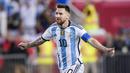 Hingga akhirnya Lionel Messi mampu menambah keunggulan dengan dua golnya pada menit ke-87 dan 89. (AP/Eduardo Munoz Alvarez)
