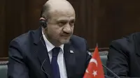 Menteri Pertahanan Turki Fikri Isik (AP)