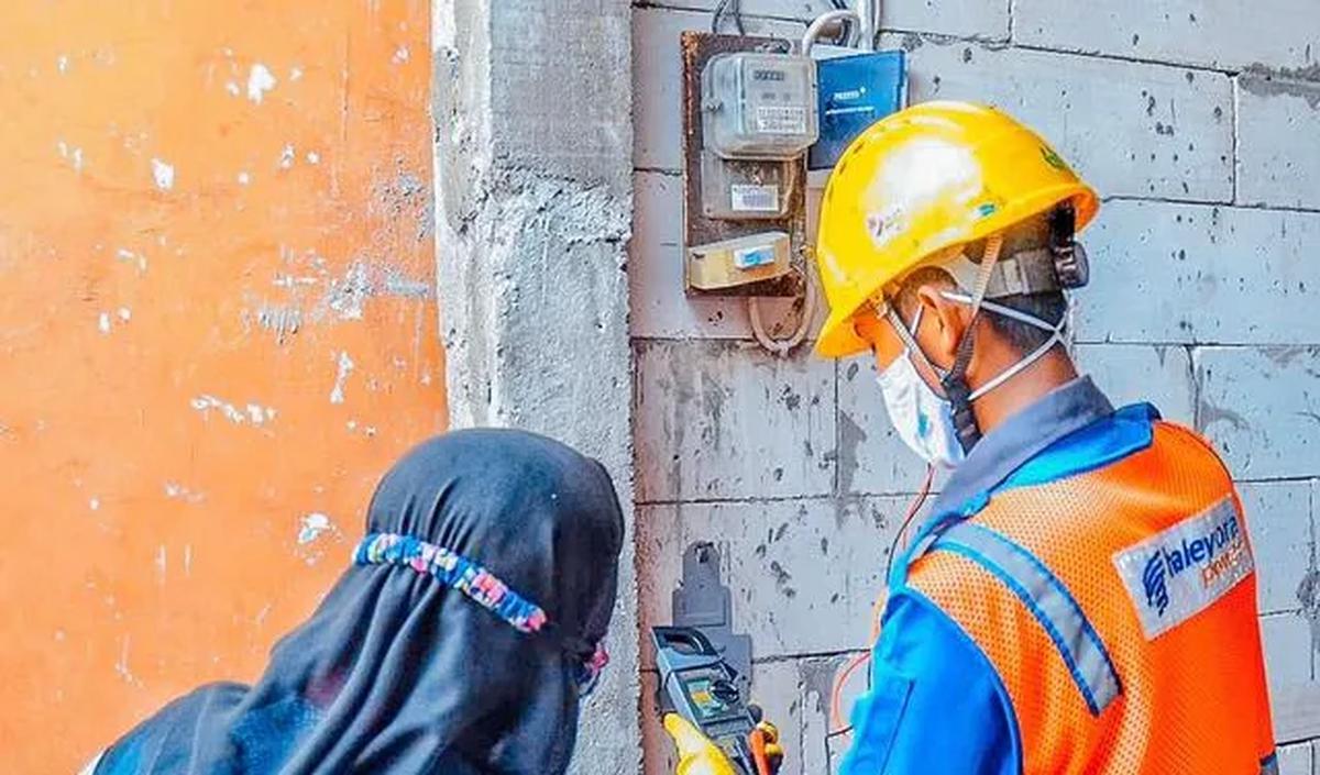 Keuntungan lainnya adalah terbebas dari ancaman penipuan yang mengatasnamakan petugas PLN yang mau mengecek meteran.