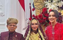 15 Potret Artis Ikut Upacara di Istana Merdeka, Nicholas Saputra hingga Happy Salma - Ada yang Memilih Ojek untuk Menghindari Macet