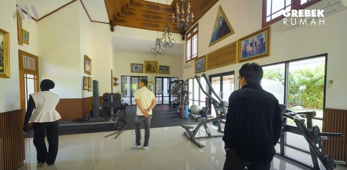 Sekeluarga Hobi Olahraga, 8 Potret Fasilitas Gym di Rumah Putri Zulhas dan Zumi Zola - Tiap Hari Ada Pelatih Pribadi