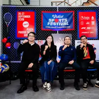 Teguh Wicaksono, Chief Marketing Officer Vidio - Greysia Polii, Atlet Legendaris Badminton Indonesia - Sadikin Aksa, Direktur Komersial I.League - Bambang Pamungkas, Atlet Legendaris Sepak Bola Indonesia.League - Bambang Pamungkas, Atlet Legendaris Sepak Bola Indonesia. (Vidio)