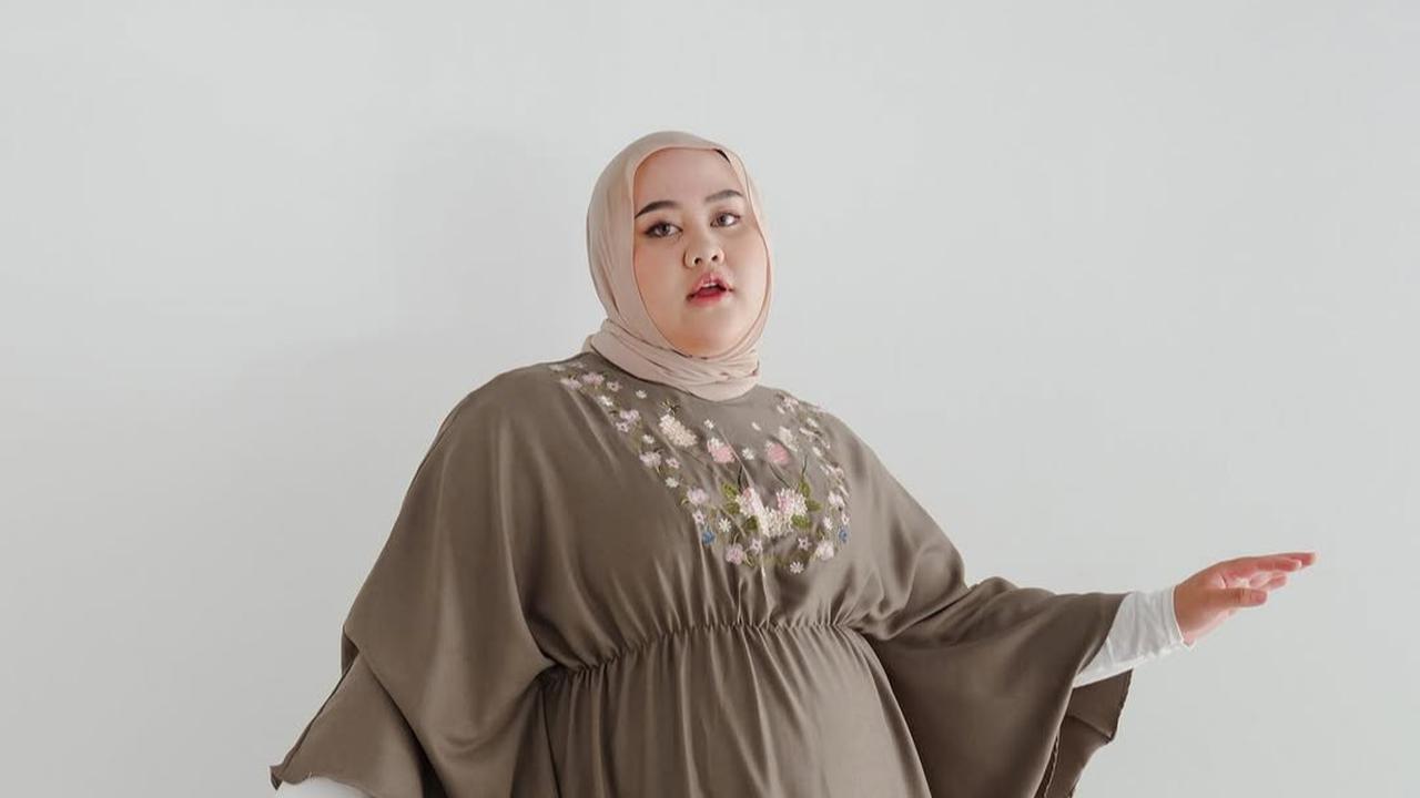Rekomendasi baju lebaran 2025 untuk wanita gemuk