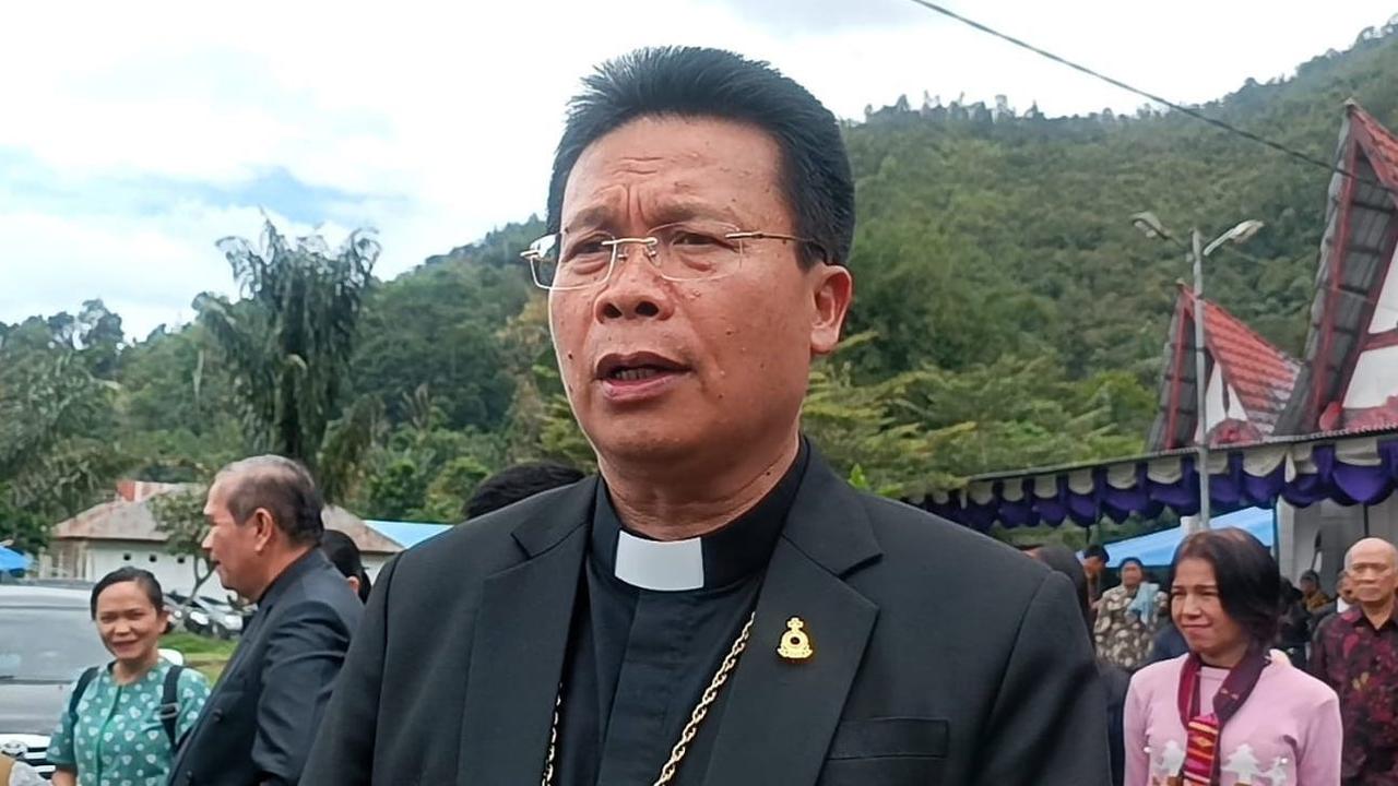 Ephorus HKBP Pendeta Victor Tinambunan