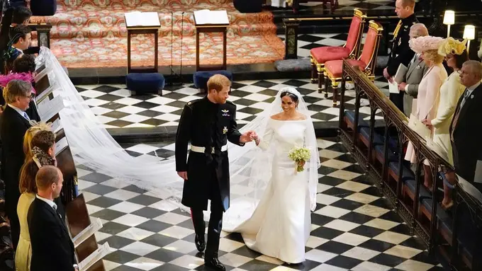 [Bintang] Pangeran Harry - Meghan Markle