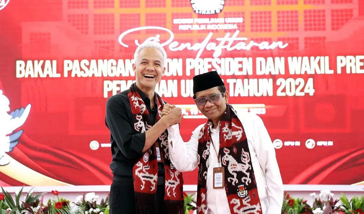 Hal senada direspons baka cawapres Mahfud MD. Mahfud mengucapkan selamat kepada Gibran apabila menjadi cawapres Prabowo.