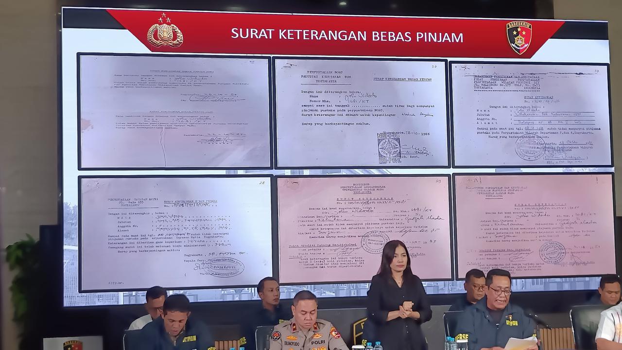 Bareskrim perlihatkan ijazah Jokowi