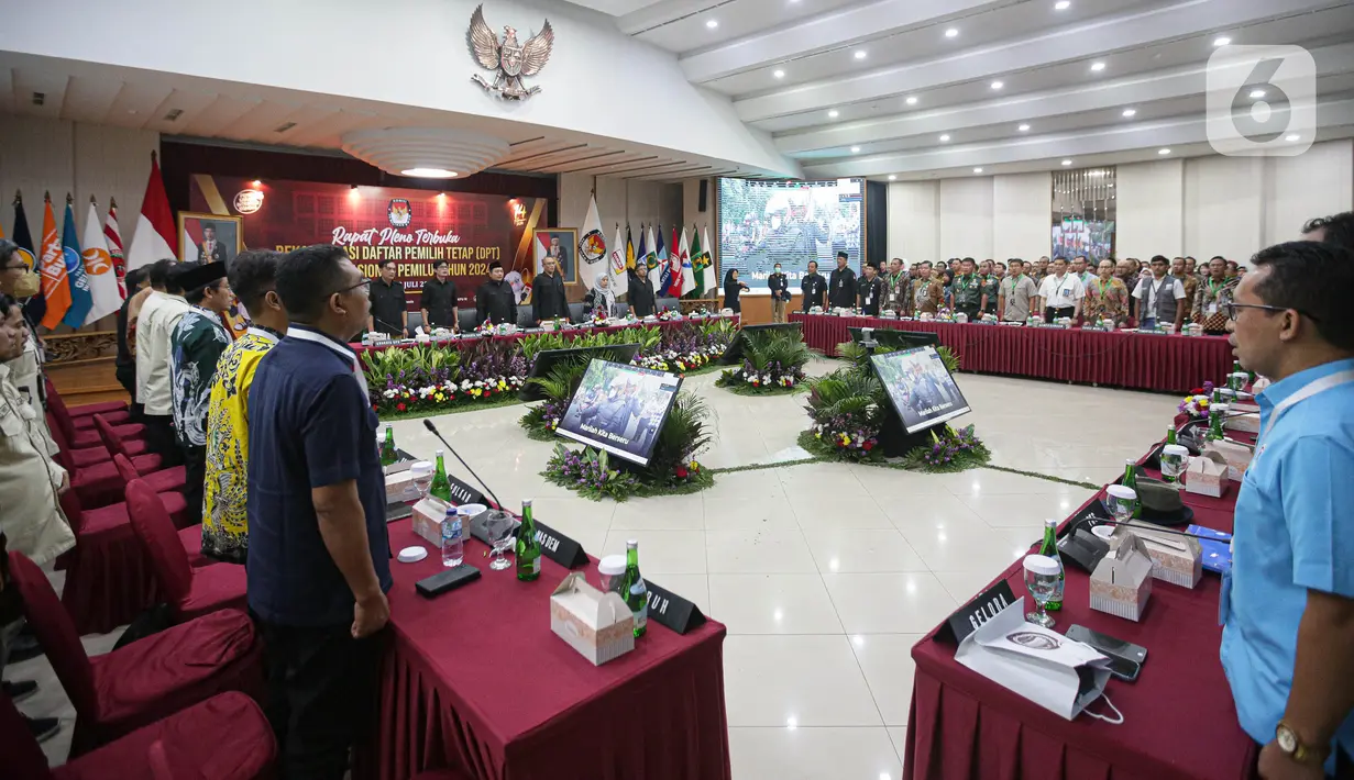 Menurut Komisioner KPU Betty Epsilon Idroos, terdapat dua kategori DPT yang mereka tetapkan. (Liputan6.com/Faizal Fanani)