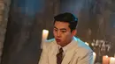 Untuk jadi manusia, Seon Woo Hyul terbangun setelah hampir 100 tahun tidur di dalam peti mati mati. (Foto: kbsdrama Instagram via Soompi)