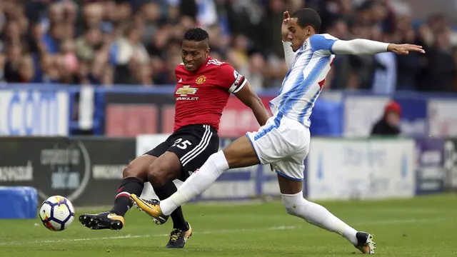 Manchester United, Premier League, Huddersfield Town