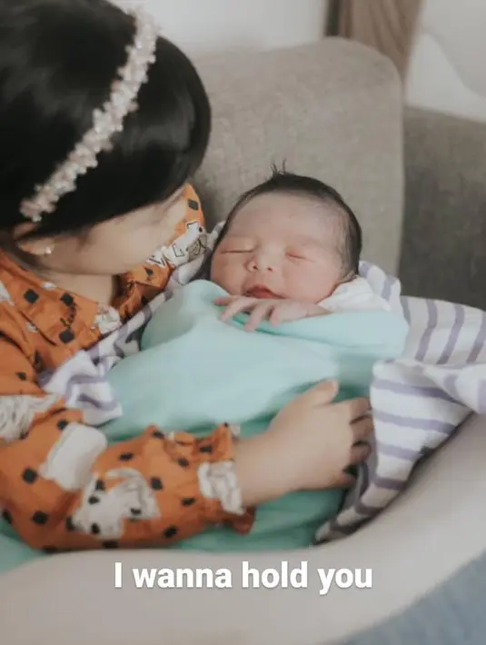 Anak ke-2 Chelsea Olivia dan Glenn Alinskie (Foto: Instagram/chelseaoliviia92)