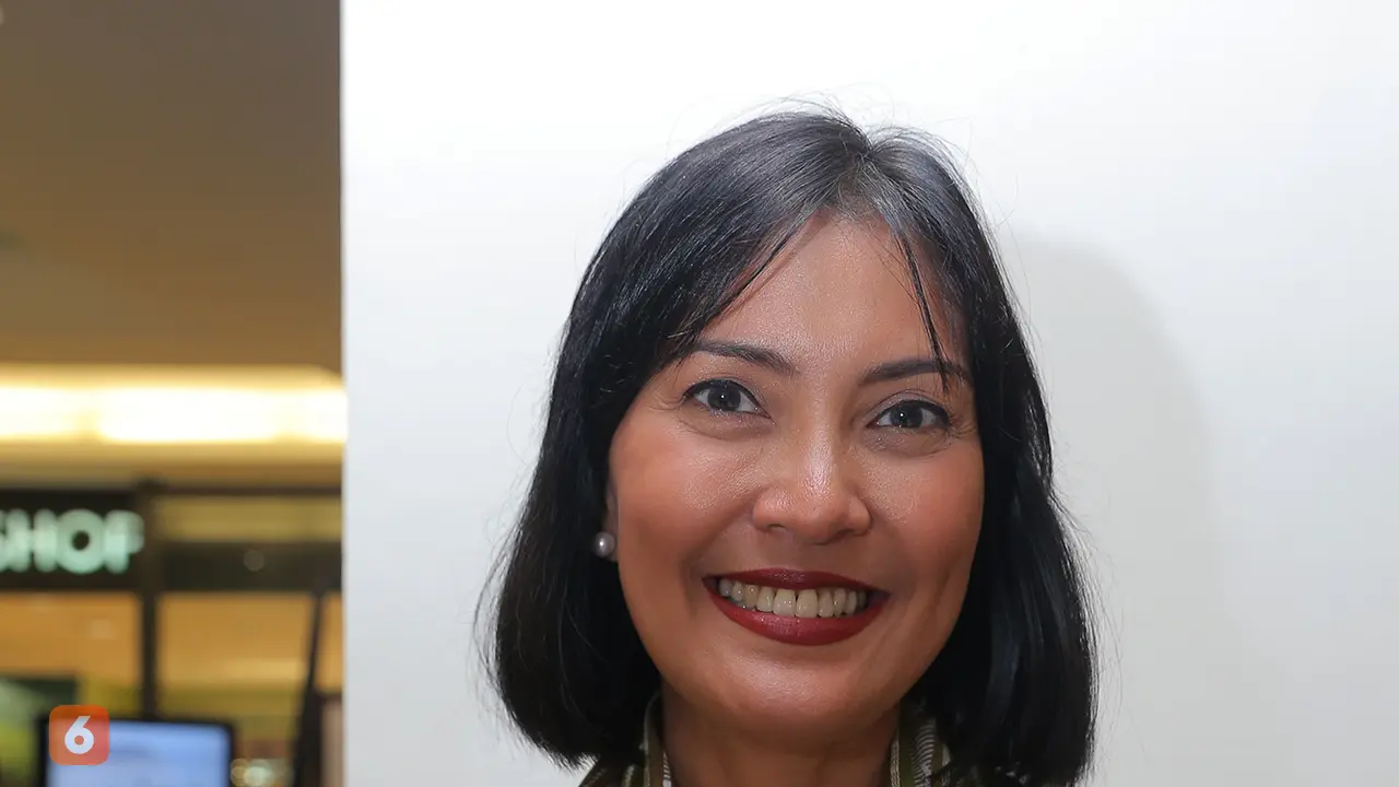 [Bintang] Becky Tumewu