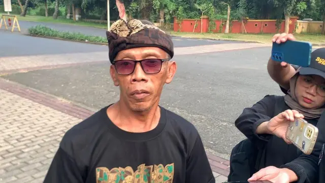 Denny Uwaw, paman dari Sule