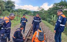 Jelang Nataru 2025/2026, KAI Daop 2 Bandung Siagakan Petugas di Jalur Rawan Bencana