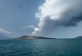 Gunung Anak Krakatau kembali erupsi pada Kamis pagi (10/9/2026). (Liputan6.com/ Dok PVMBG)