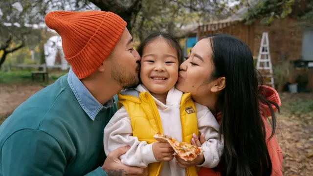 Cara membangun kecerdasan emosional pada anak (Foto/Sumber: Freepik)