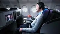 Secara teknis, sebenarnya lebih aman berada dalam penerbangan daripada dalam mobil biasa, tapi orang bisa enggan naik pesawat. (Sumber therichest.com)