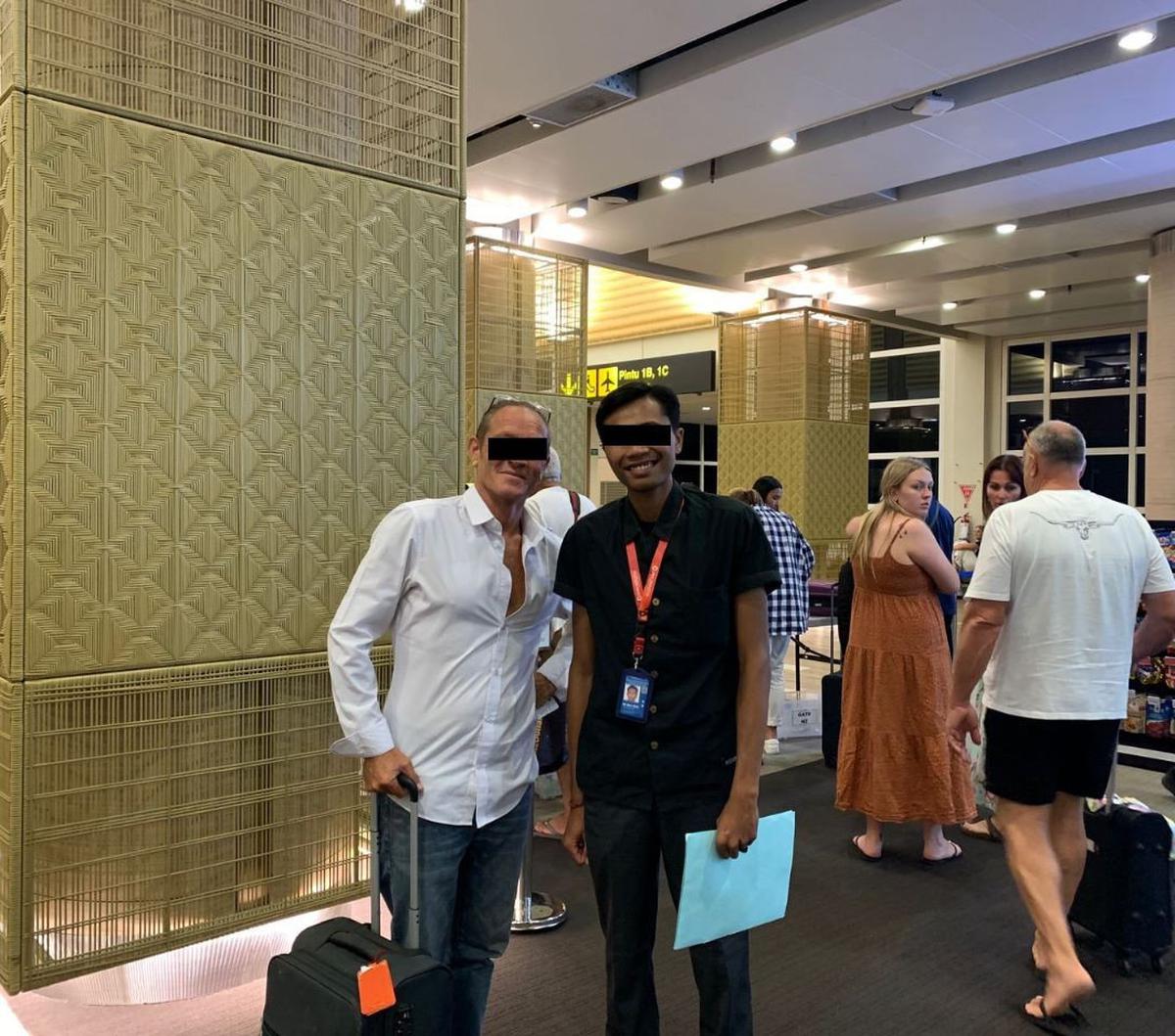 Bule tersebut, dideportasi dengan biaya yang dia tanggung sendiri melalui Bandara Internasional I Gusti Ngurah Rai Bali, pada Senin (17/7) dengan tujuan akhir Darwin International Airport, Australia.