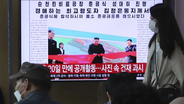 FOTO: Penampilan Perdana Kim Jong-un Setelah Diisukan Meninggal