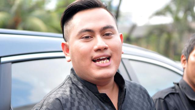 Mic Bekas Nassar Bakal Dijual Muzdalifah Ke Penyanyi Dangdut Showbiz Liputan6 Com Temukan lagu terbaru favoritmu hanya di lagu 123 stafaband planetlagu. mic bekas nassar bakal dijual