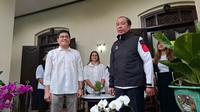 Sejumlah pengurus DPP Partai Solidaritas Indonesia (PSI) menemui Presiden ke-7 RI, Joko Widodo atau Jokowi, di rumah pribadinya. (Liputan6.com/Fajar Abrori)