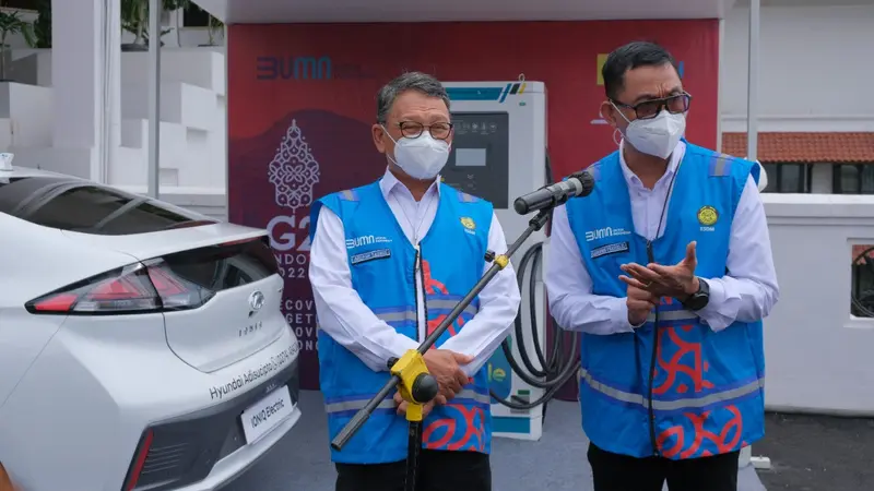 KESDM dan PLN Gelar Parade Motor Listrik