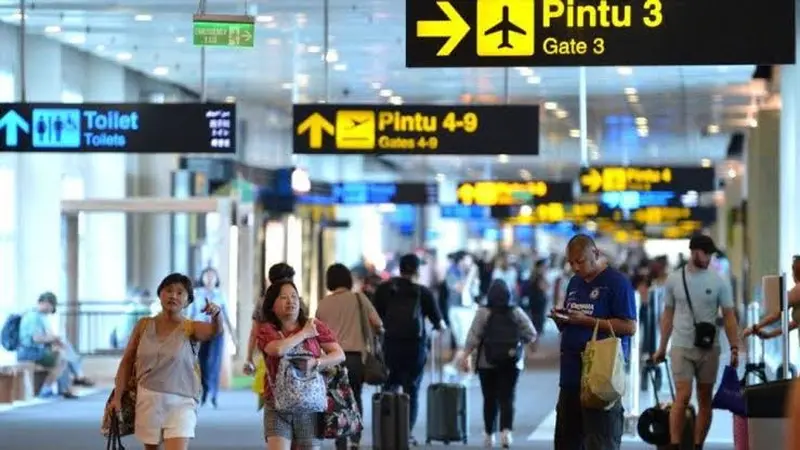 Suasana di Bandara Internasional I Gusti Ngurah Rai Bali.