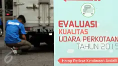 Petugas melakukan uji emisi pada kendaaan roda empat yang melintas di Jalan Proklamasi, Jakarta, Selasa (6/10/2015). Uji emisi gratis tersebut bertujuan untuk mengevaluasi kualitas udara perkotaan. (Liputan6.com/Immanuel Antonius)