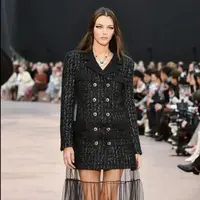Koleksi Ini adalah salah satu koleksi terakhir yang akan dipamerkan Chanel, menjelang debut yang sangat dinantikan dari Direktur Kreatif baru Matthieu Blazy pada musim gugur ini. [Foto: Chanel.dok]