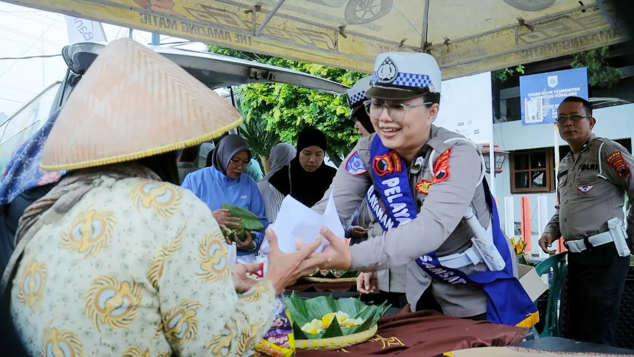 Suasana Car Free Day Pemalang yang diwarnai layanan kepolisian. (Foto: Liputan6.com/Humas Polres Pemalang)