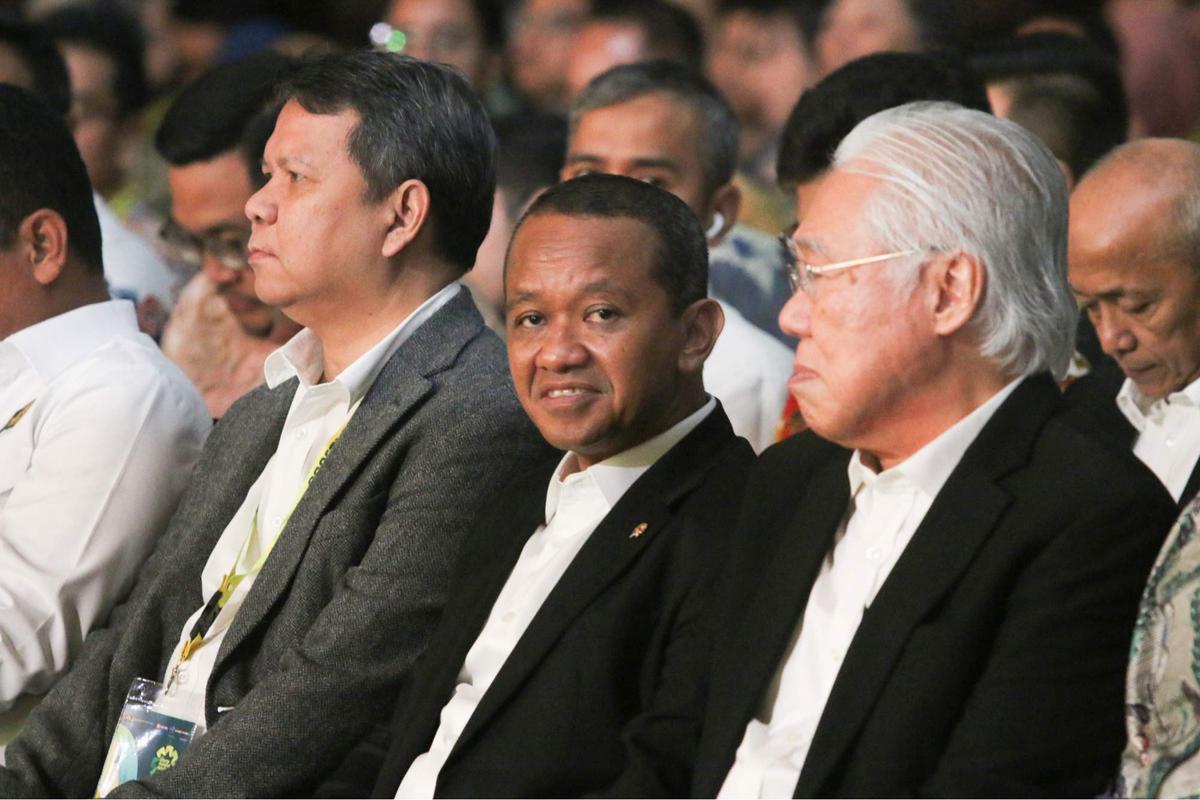 Bahlil dalam acara Energi Mineral Forum 2025