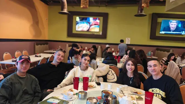 Okan Kornelius dan Agnez Mo bertemu di Las Vegas.