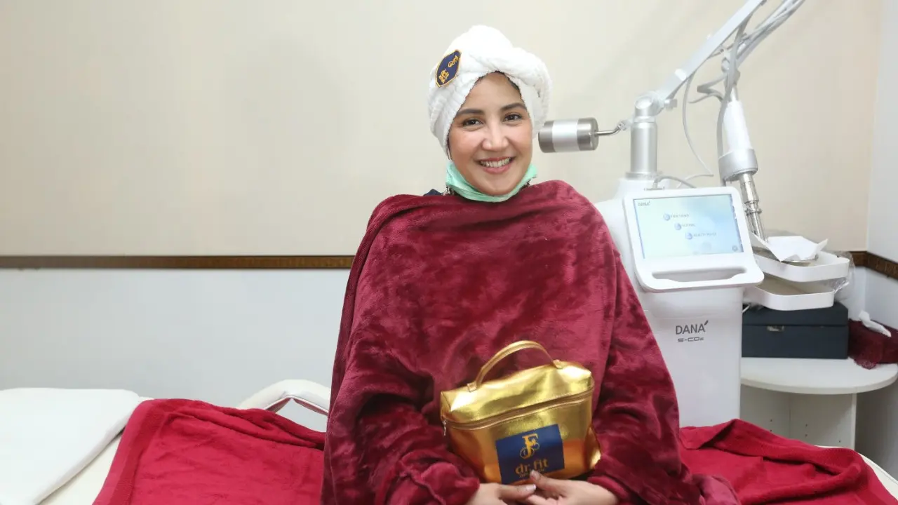 Andi Soraya melakukan perawatan organ intim