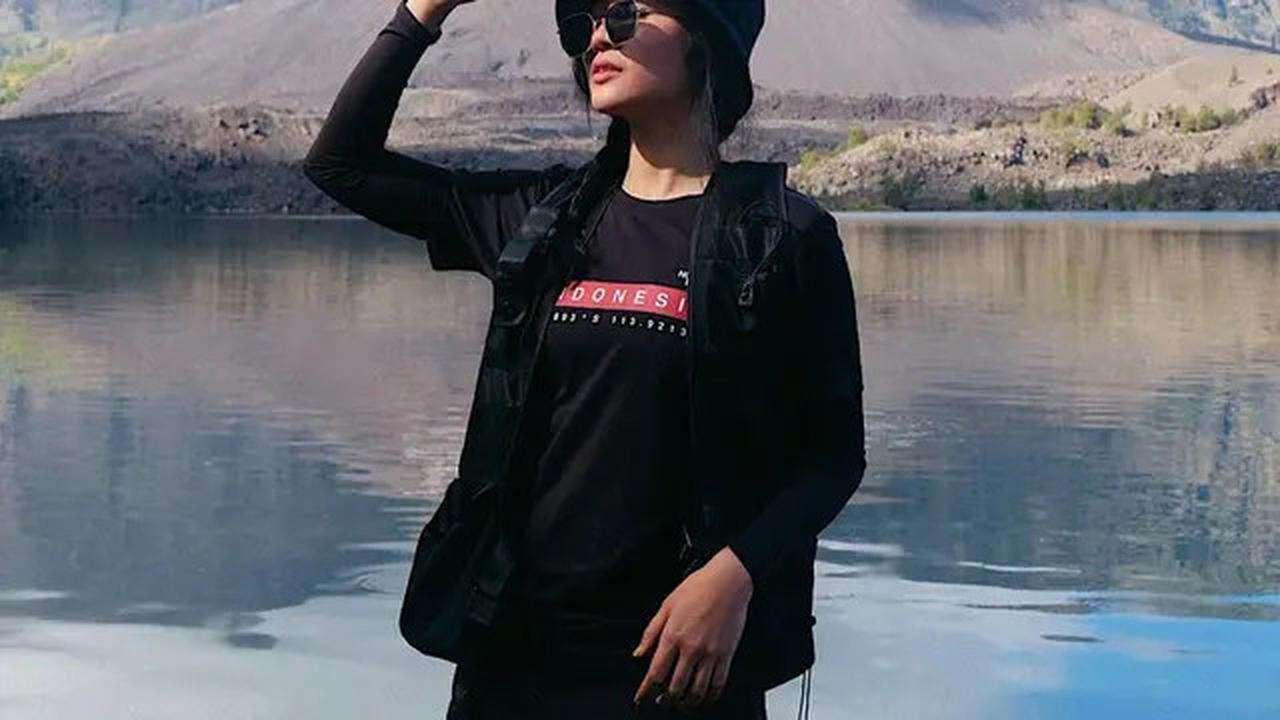 10 Gaya Pakaian Hiking untuk Wanita, Tetap Stylish dan Nyaman