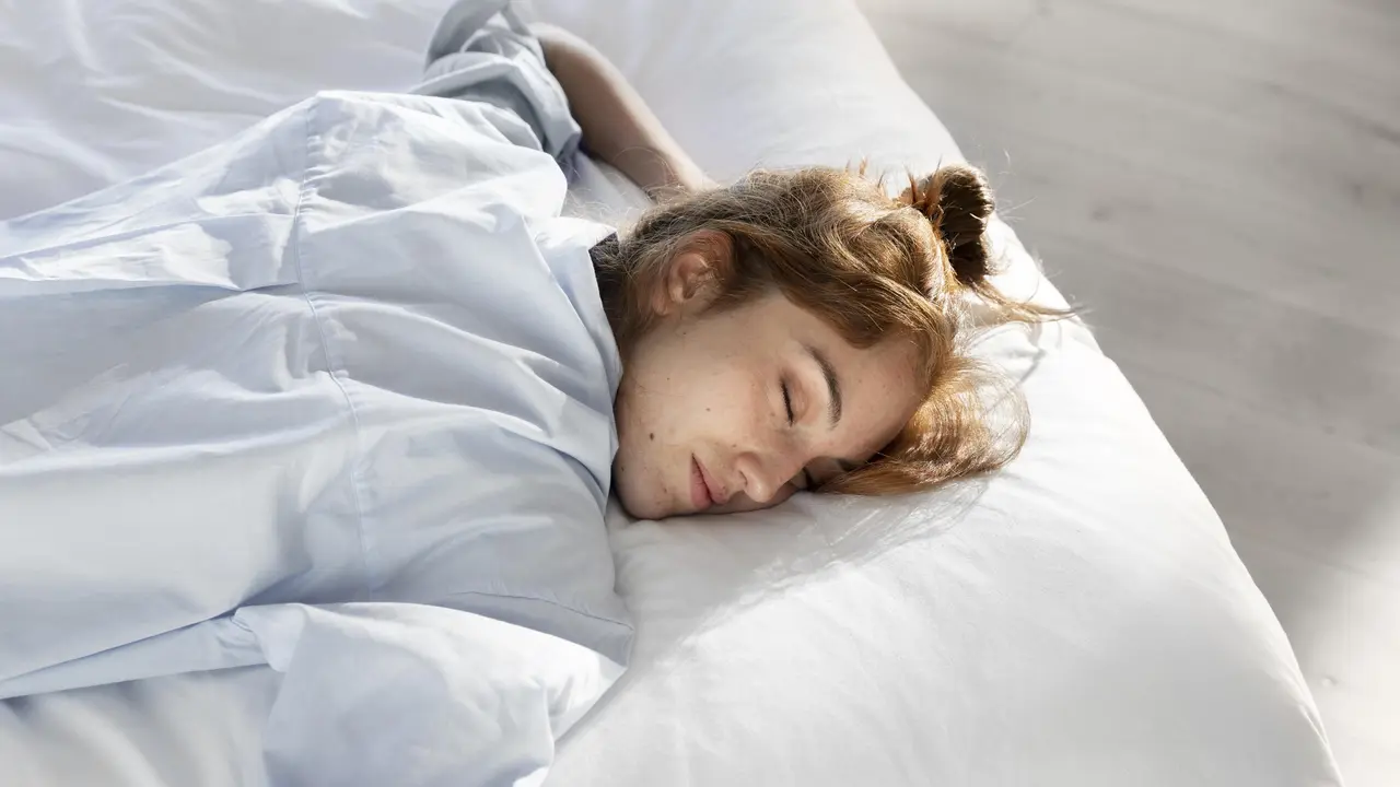 Ternyata, Tidur dengan Kipas Angin Menyala Berakibat Buruk untuk Kulit