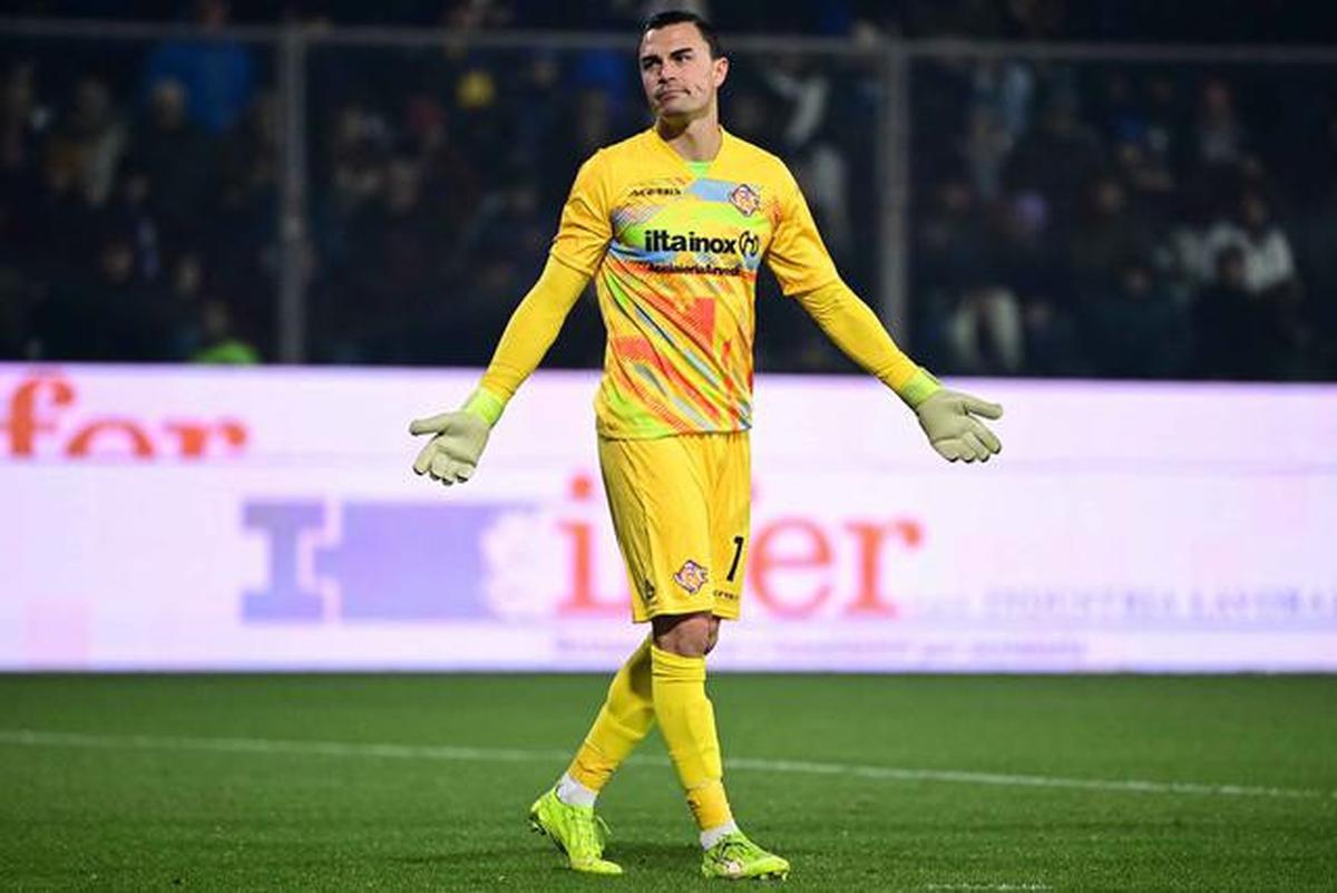 Cremonese Tegaskan Sportivitas Usai Insiden Petasan ke Emil Audero, Puji Profesionalisme Sang Kiper