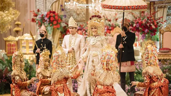 [Fimela] Ria Ricis Nikah
