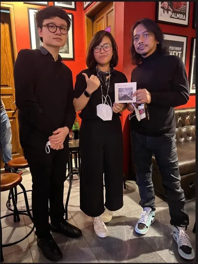 Daniel Dyonisius saat konser perilisan albumnya Miles to Go di FabsterStage, kawasan Kemang, Jakarta Selatan, Kamis (23/12/2021) malam.