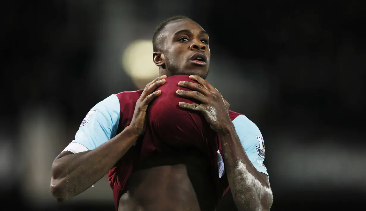  Pemain West Ham United, Michail Antonio mencetak satu gol saat timnya menang atas Everton 3-2 pada lanjutan Liga Inggris pekan ke-29. (Reuters/Stefan Wermuth)
