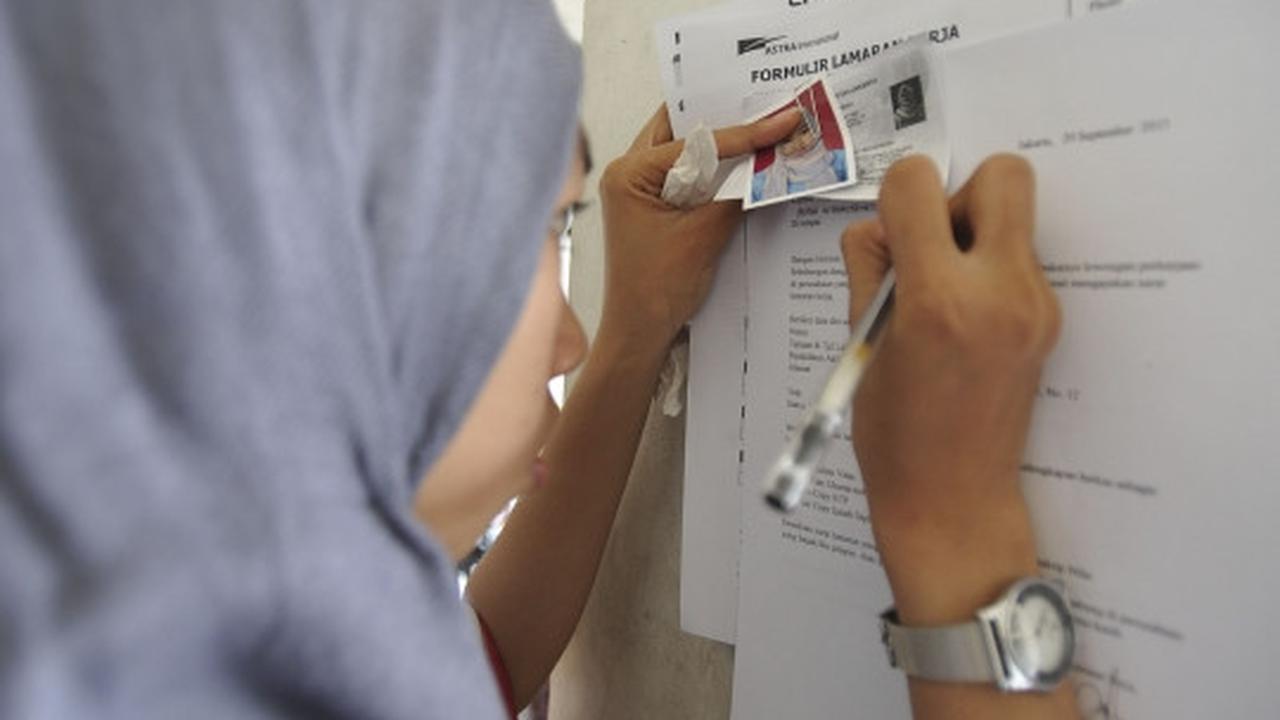 Pengangguran di Indonesia mencapai lebih 7,4 juta orang