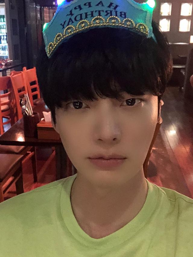 Ahn Jae Hyun (Instagram/ aagbanjh)