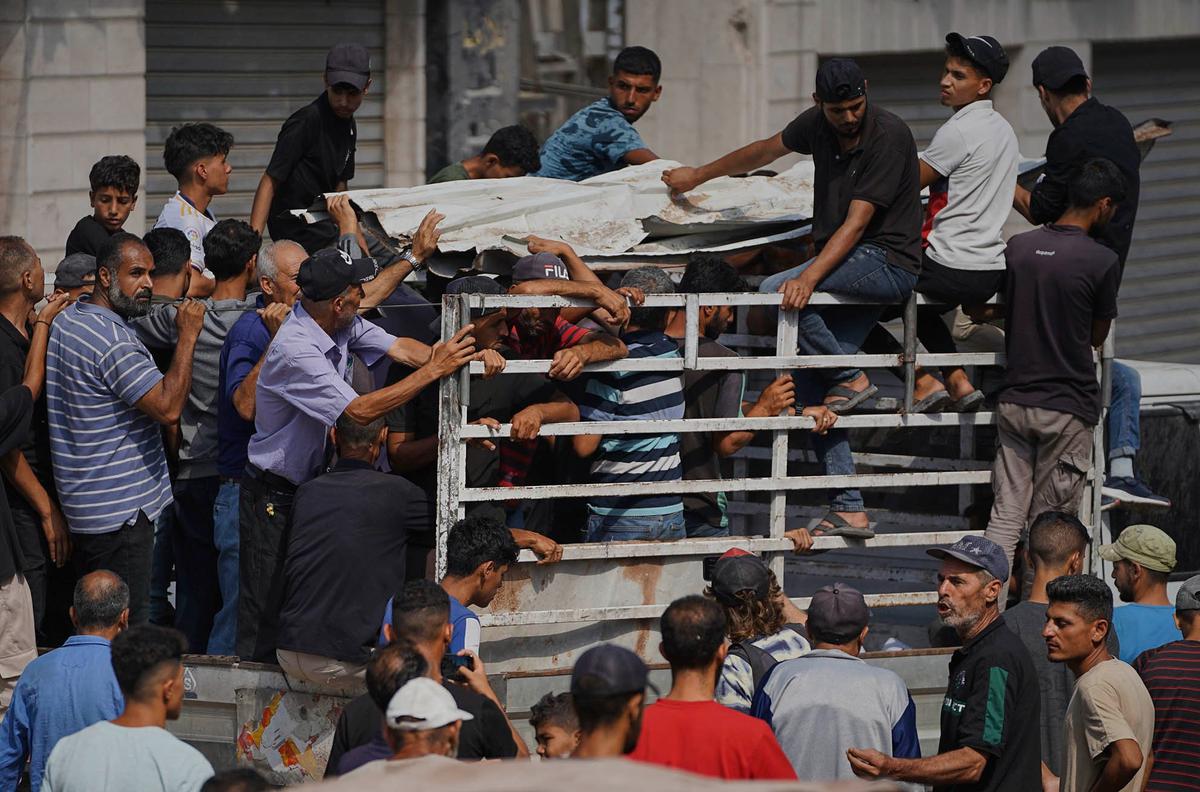 FOTO: Serangan Israel Terus Hantam Permukiman dan Tenda Pengungsi di Gaza, 12 Warga Palestina Tewas