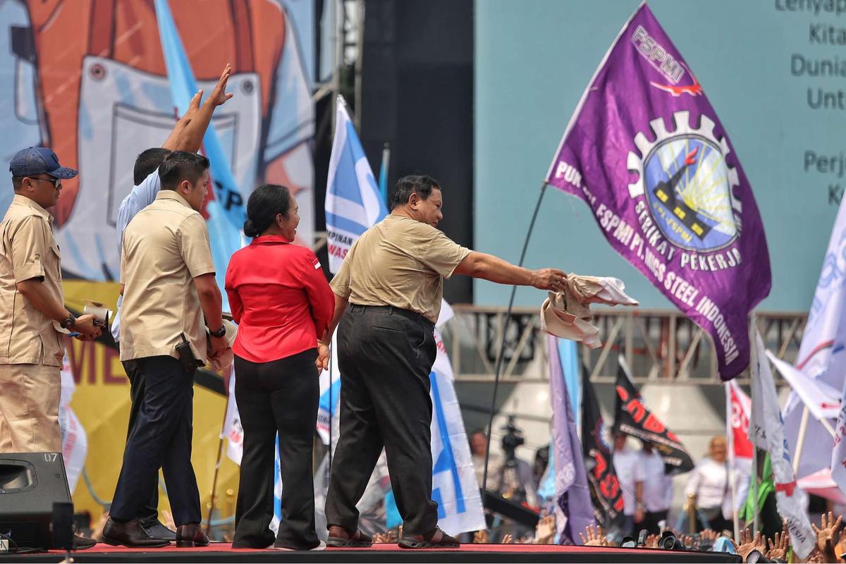Prabowo hadiri perayaan Hari Buruh di Monas